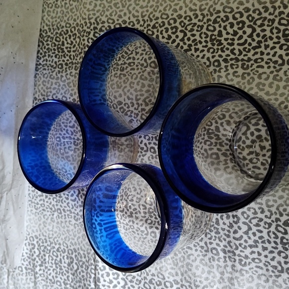 Set (4) of blown glass tumblers - Picture 3 of 3